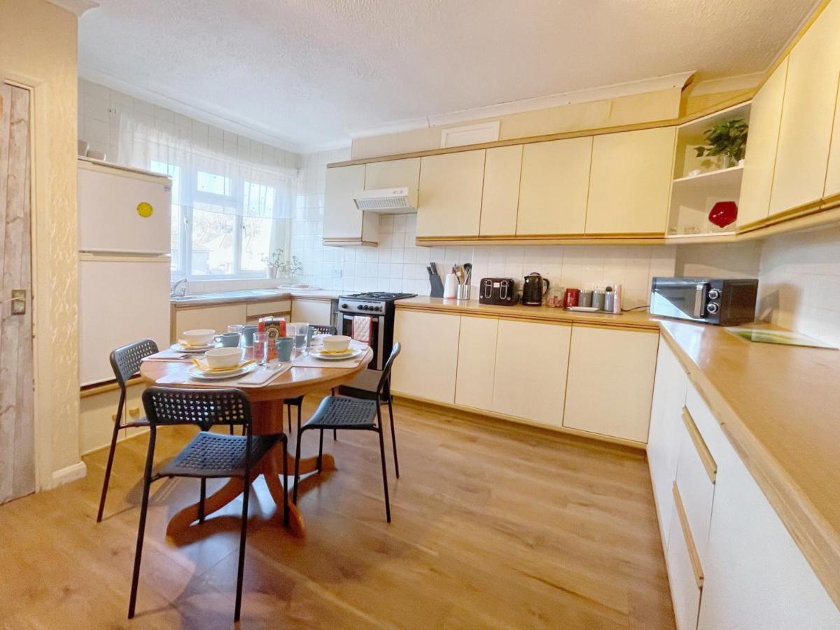 3 Bed Duplex Flat, Free Wifi & Netflix, Ideal For Contractors Apartment เกรฟเซ็นด์ ภายนอก รูปภาพ